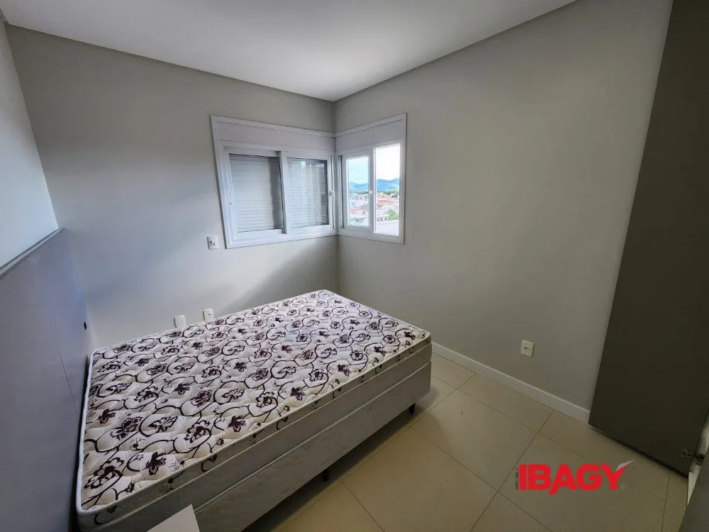 Apartamento de 3 quartos com máquina de lavar, Ingleses — photo 18