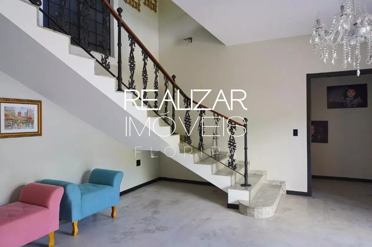 Casa com 3 suítes e cozinha fechada, 1200 m² — photo 21
