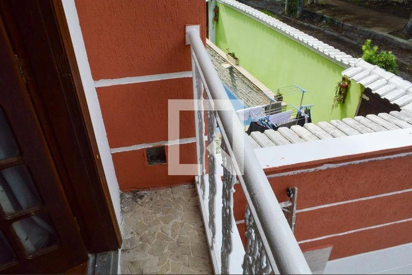 4-bedroom house with a park view — photo 35