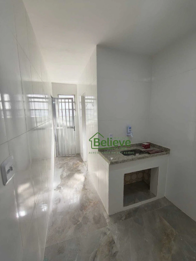 Casa reformada com 1 quarto e piso de cerâmica — photo 2
