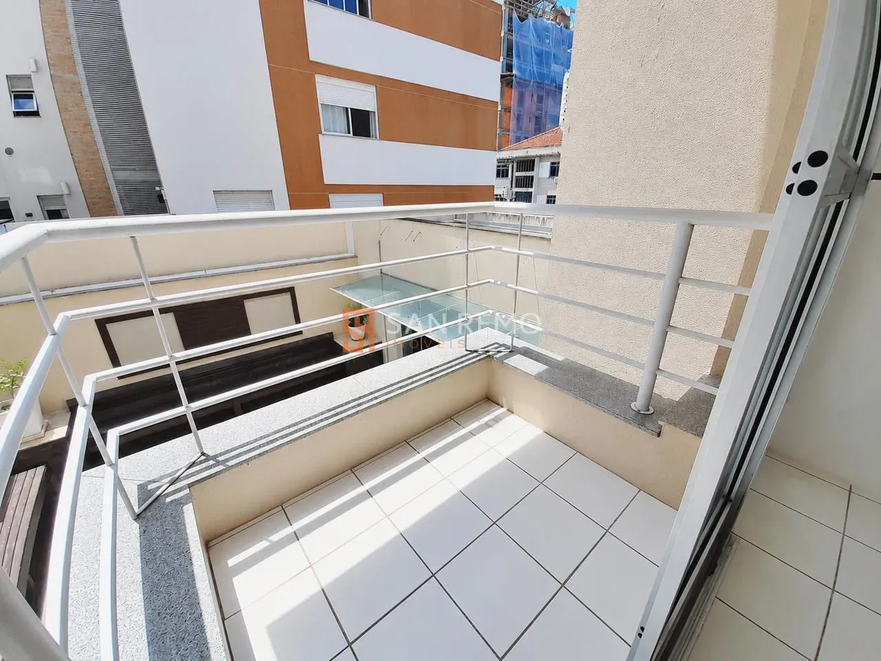 2-bedroom apartment, both with their own bathrooms, 77 m² — photo 4