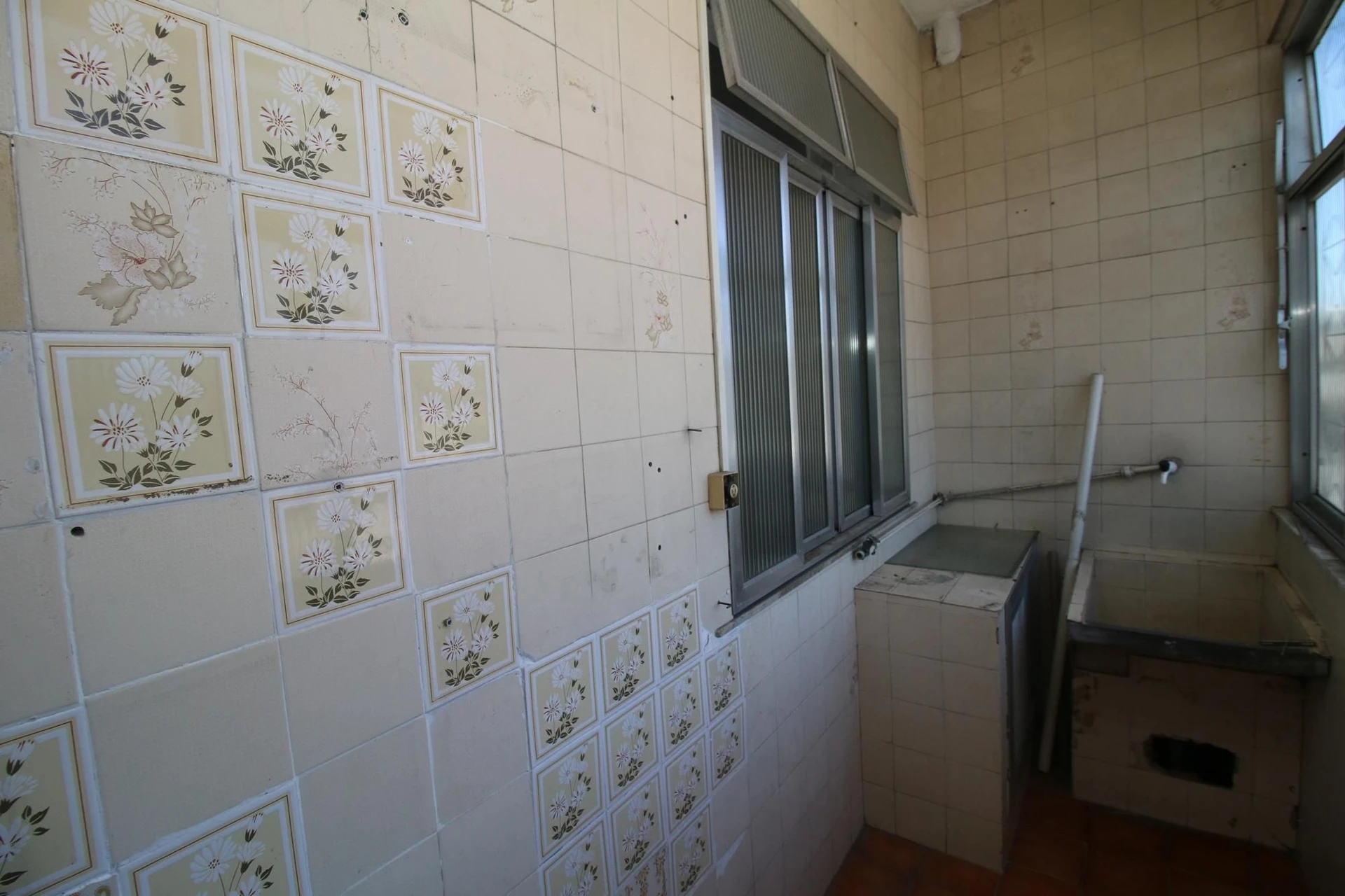 Незаселенная квартира с 3 спальнями и 1 ванной — photo 3