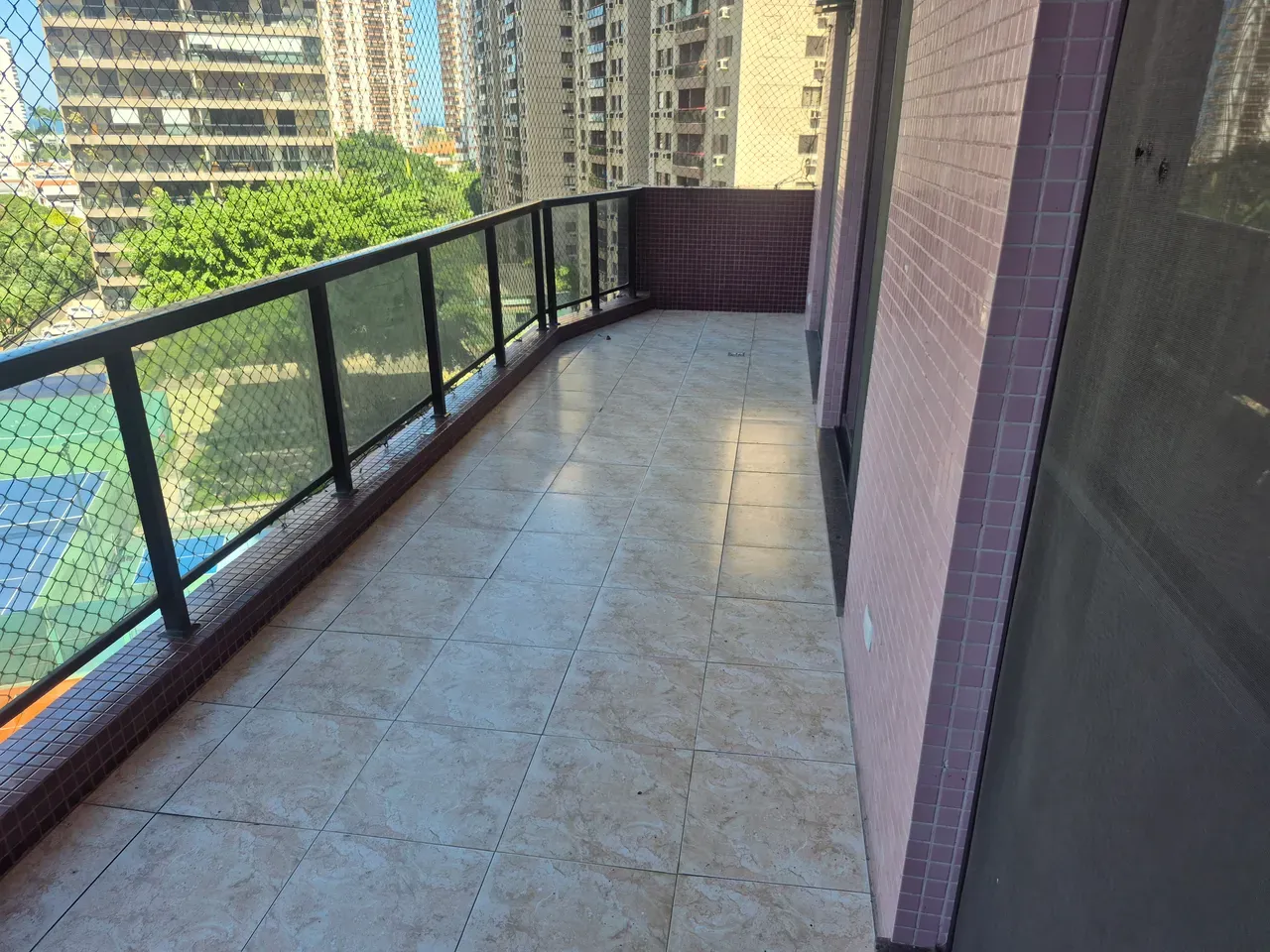 140 m² apartment with 3 bedrooms and an enclosed balcony — photo 14