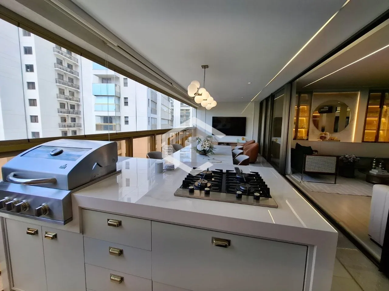 217 m² apartment with a mountain view and a private pool — photo 33