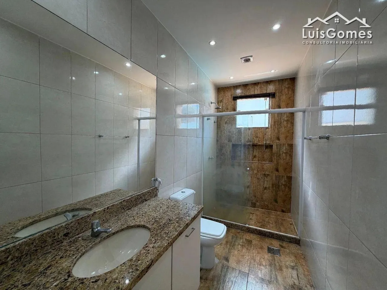 Unfurnished house with 5 bedrooms and 5 bathrooms — photo 20