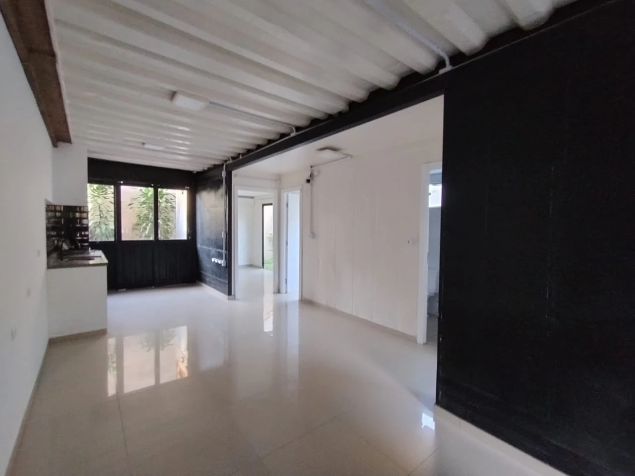 Unfurnished house with 2 bedrooms and a private garden — photo 5