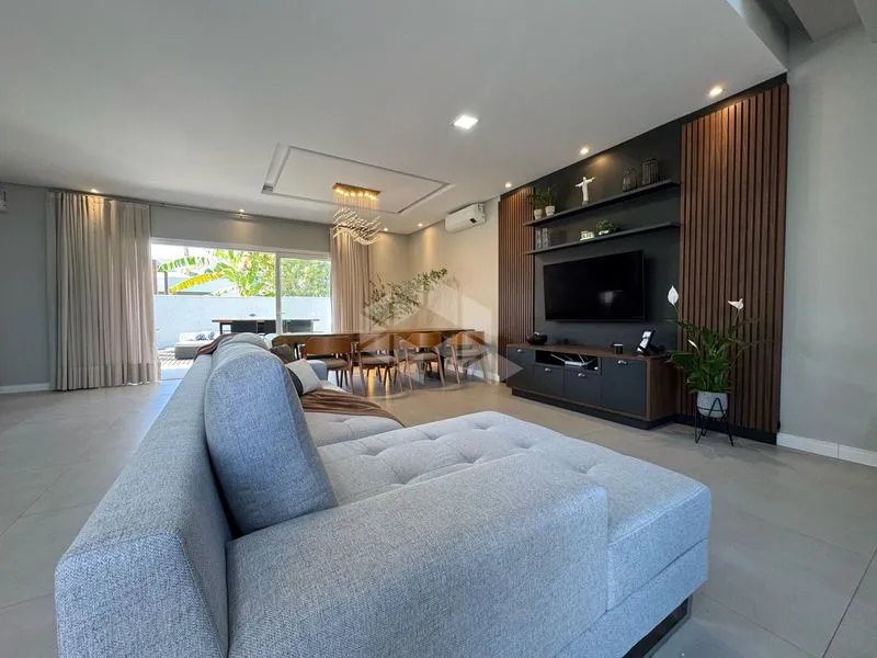 Furnished house with 4 en-suite bedrooms and private garden — photo 8