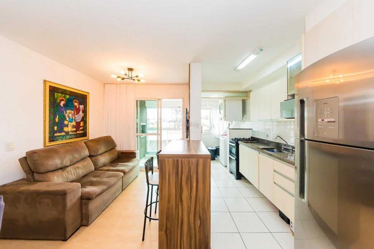 Apartamento amueblado de 3 dormitorios y 2 baños