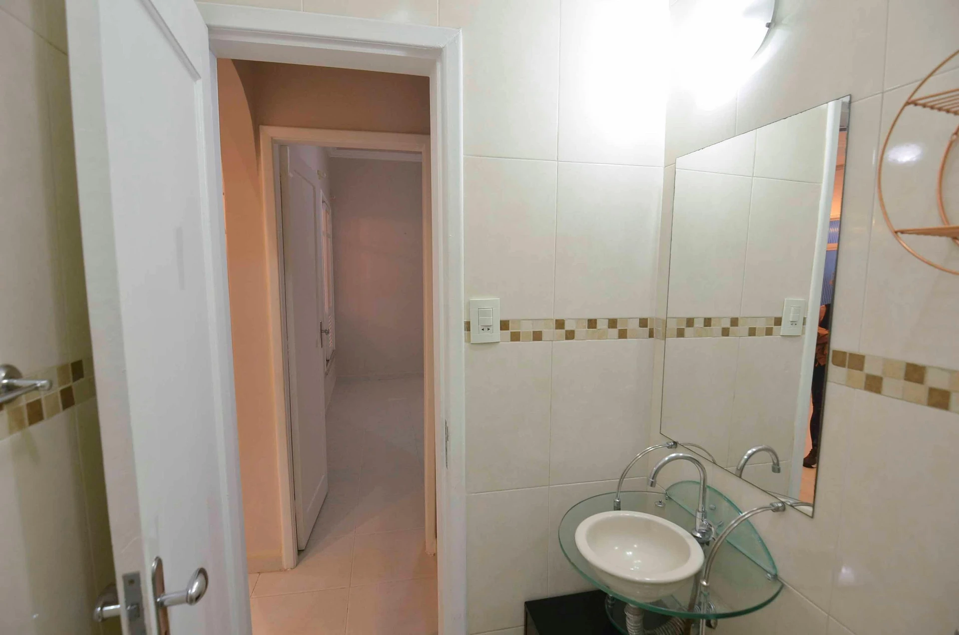 2-bedroom apartment with a walk-in closet in Rio de Janeiro — photo 28