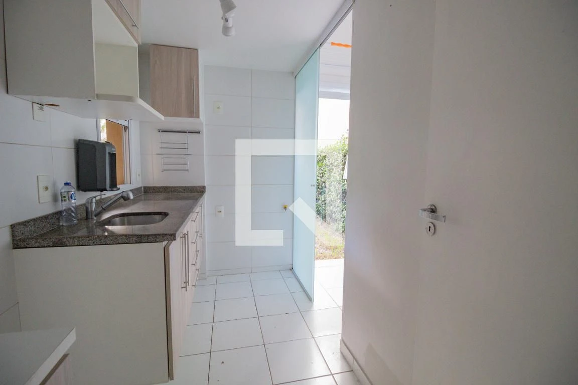Furnished apartment, 75 m², with a walk-in closet — photo 14