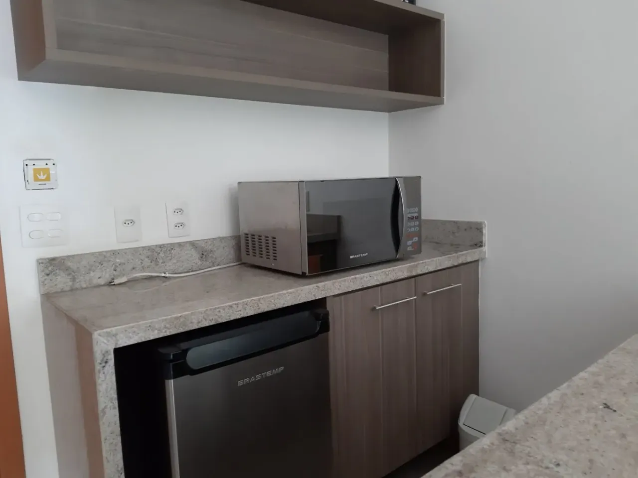 Apartamento mobiliado com box de vidro e 1 vaga — photo 2