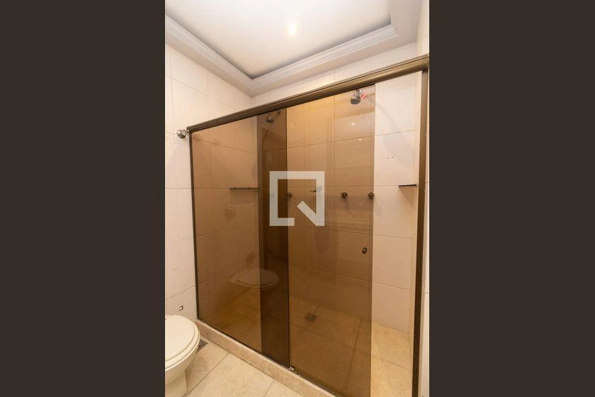 Квартира 244 м² с 4 спальнями и отдельной кухней — photo 49
