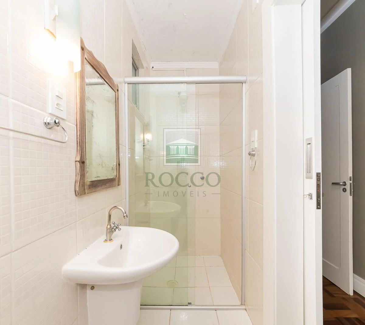 3-bedroom apartment with a washing machine in Curitiba — photo 6