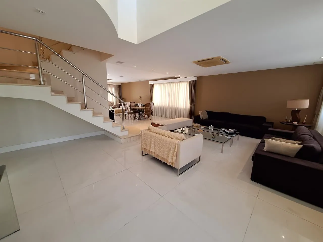 Furnished house with 4 bedrooms and 5 bathrooms — photo 8