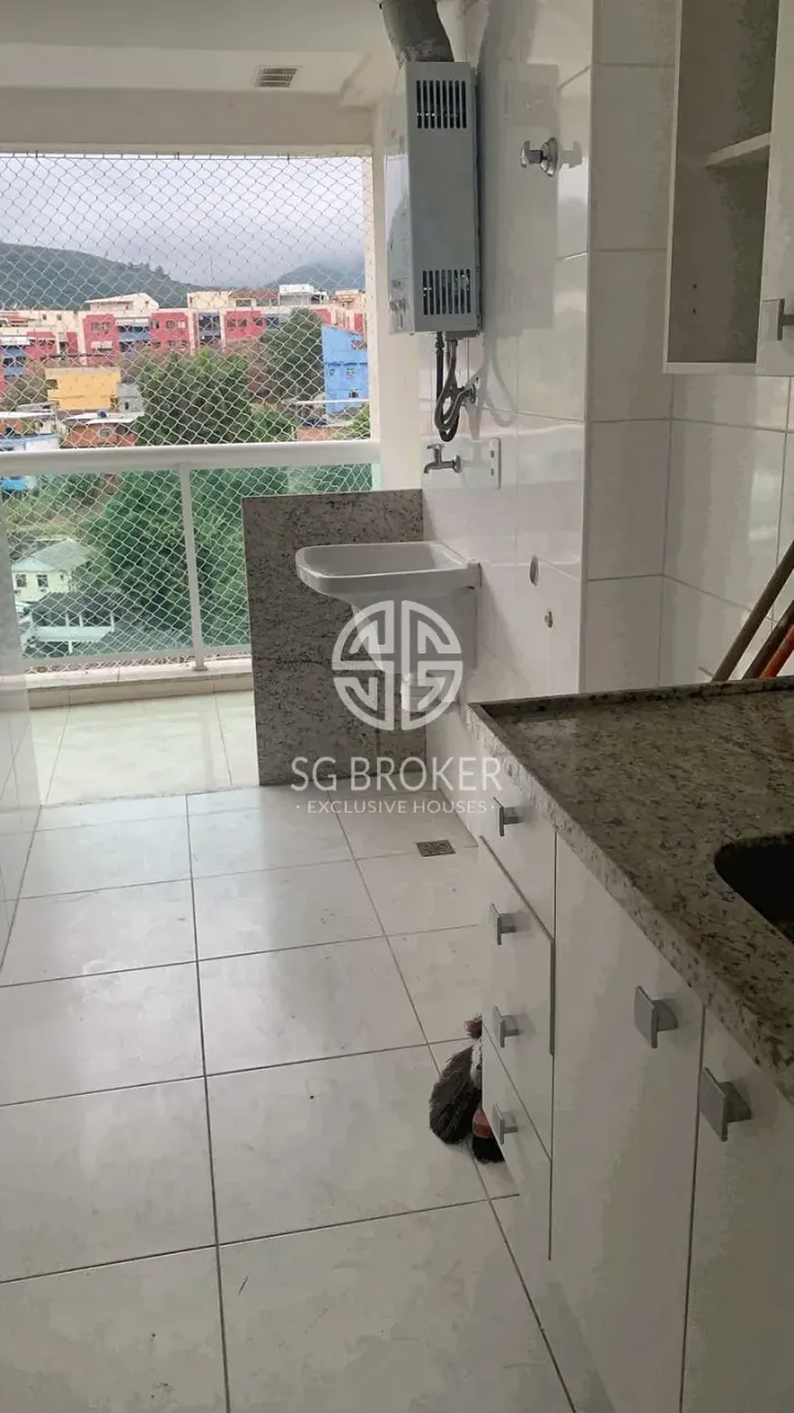 Apartment with 3 bedrooms and a gas stove kitchen — photo 12