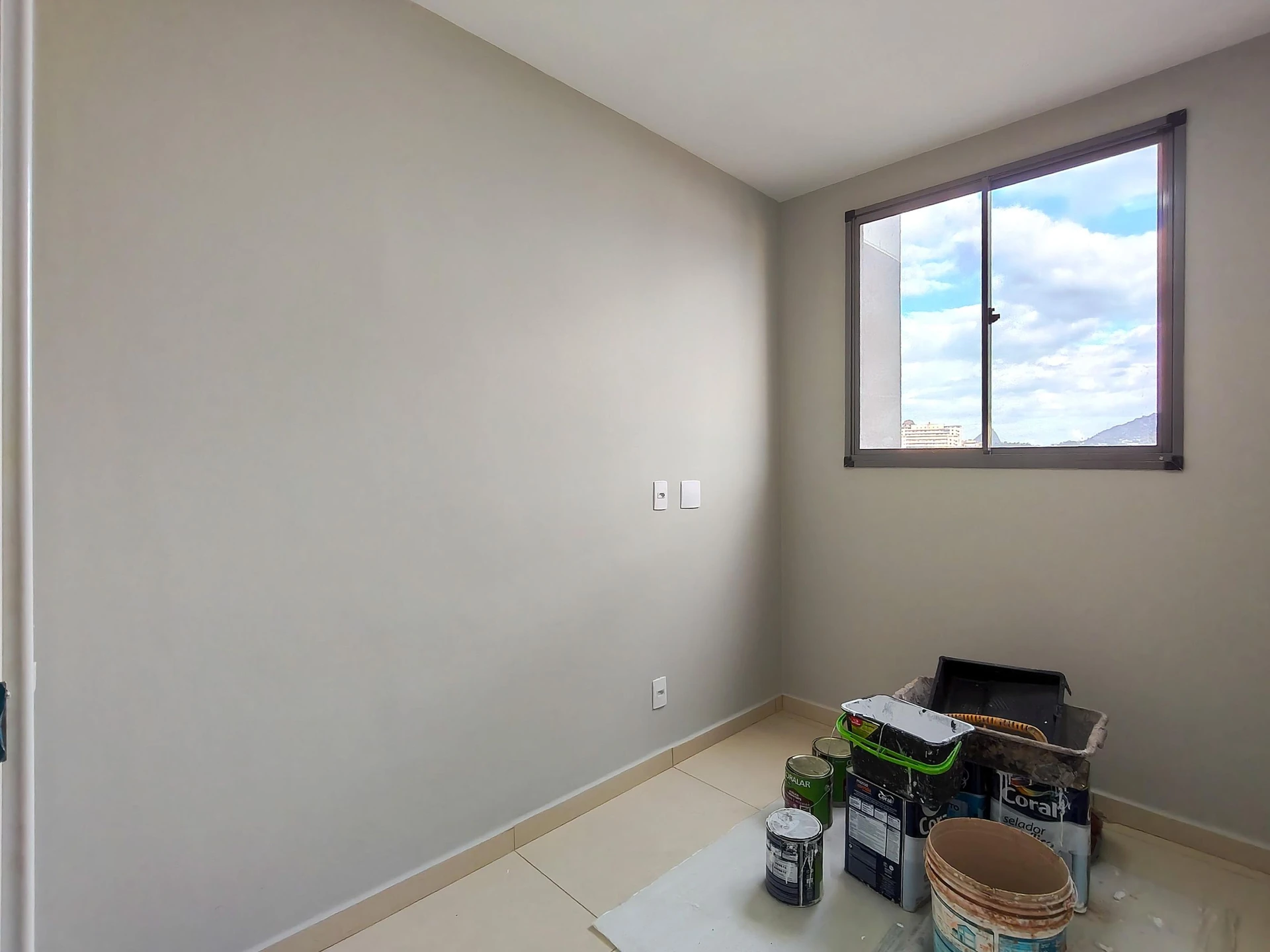 Apartamento com 2 quartos e varanda de vidro fechada — photo 47