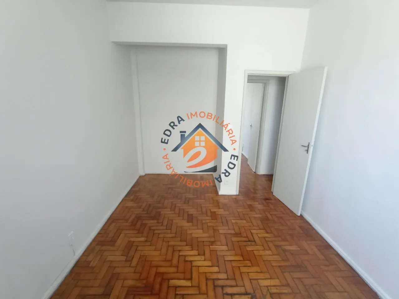 Rental apartment with 2 bedrooms and 1 bathroom — photo 2