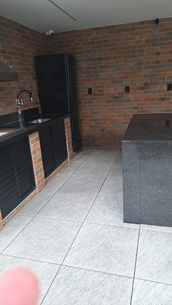 2-bedroom apartment in a building with a gym — photo 12