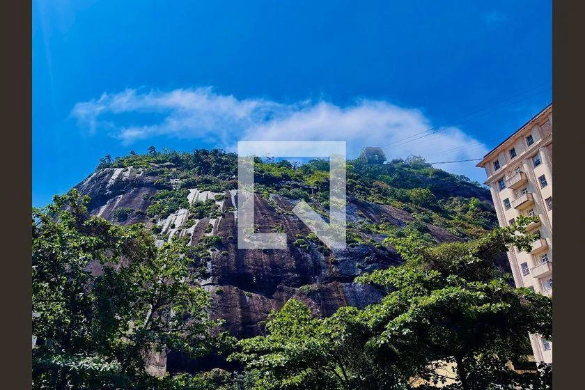 4-bedroom house with a mountain view in Rio de Janeiro — photo 50