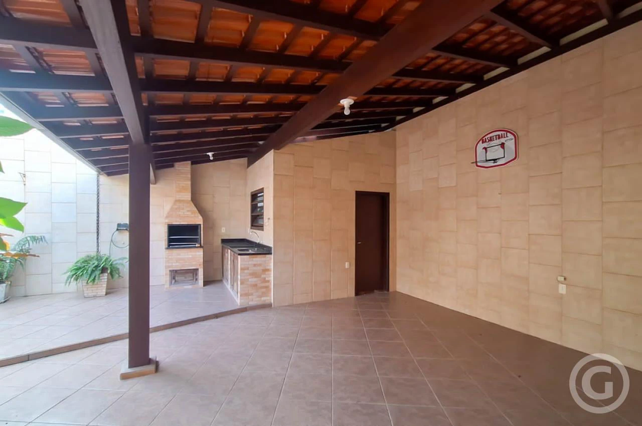 210 m² house with 3 bedrooms and 7 parking spots — photo 10