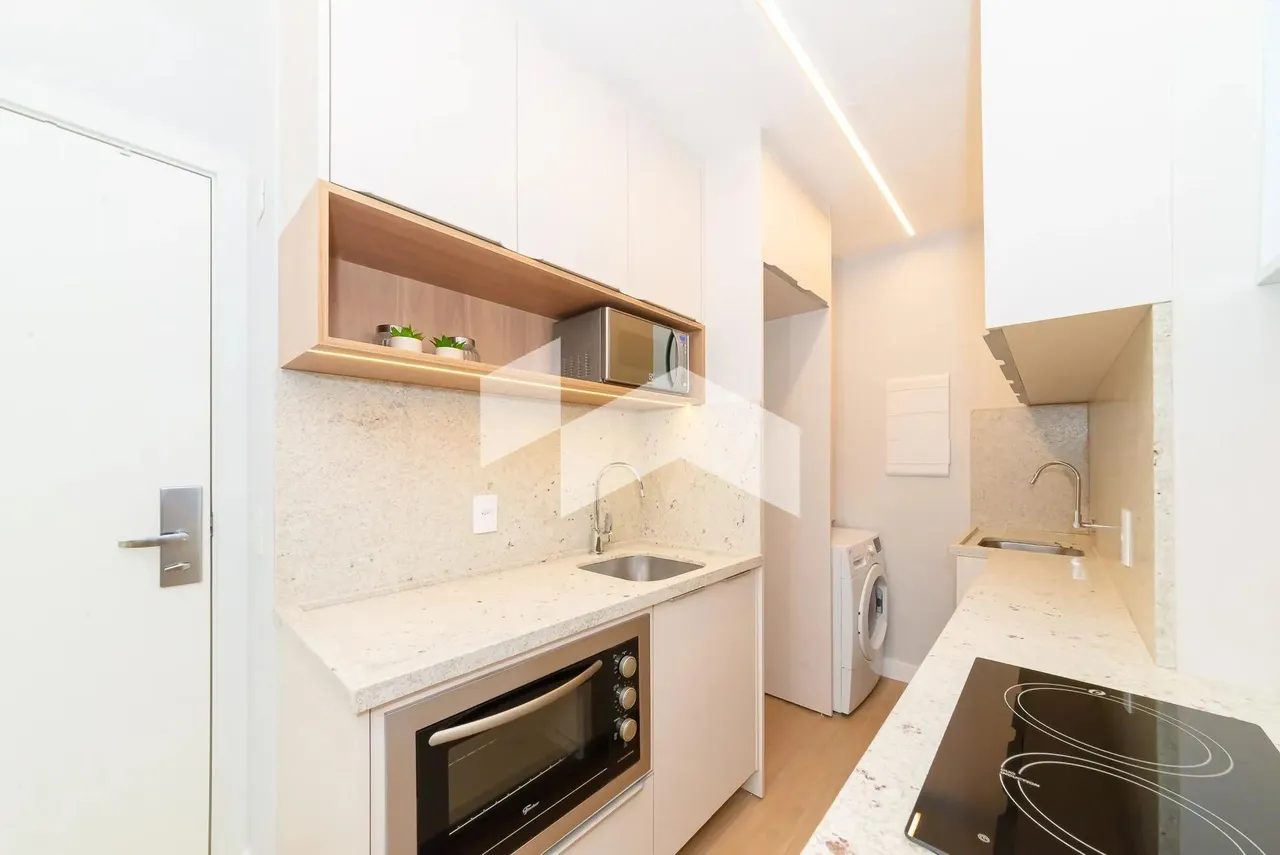 1-bedroom apartment with open-plan kitchen and 34 m² — photo 11