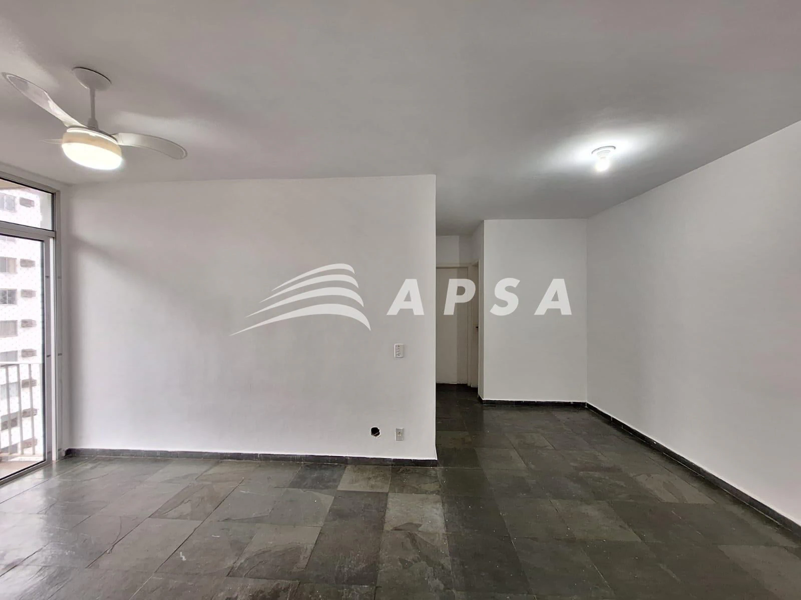 Unfurnished 57 m² apartment with 2 bedrooms and a balcony — photo 6