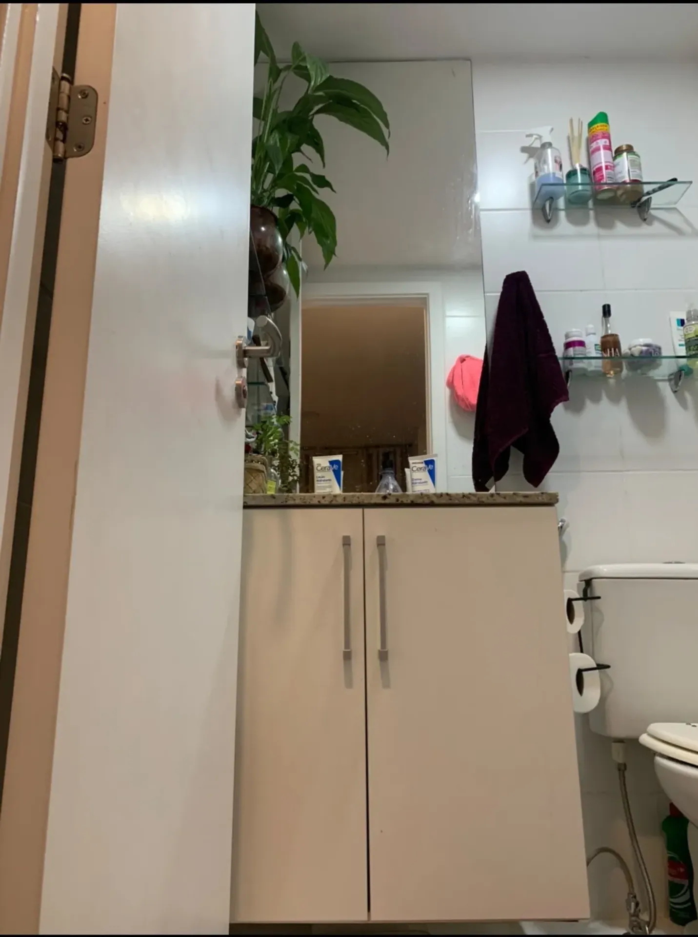 Furnished apartment, 74 m², with a glass-enclosed balcony — photo 61