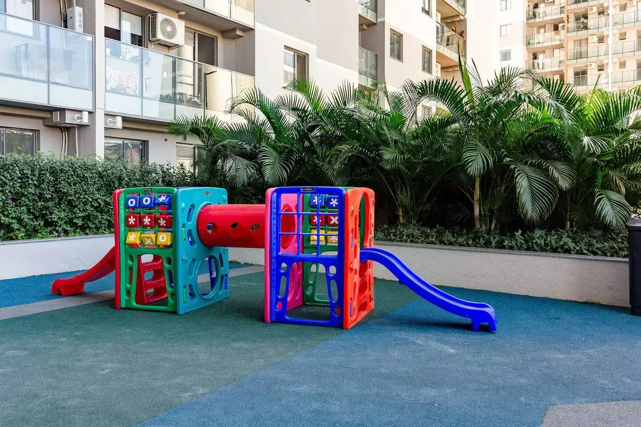 Немебльована квартира з 2 спальнями і керамічною підлогою — photo 18