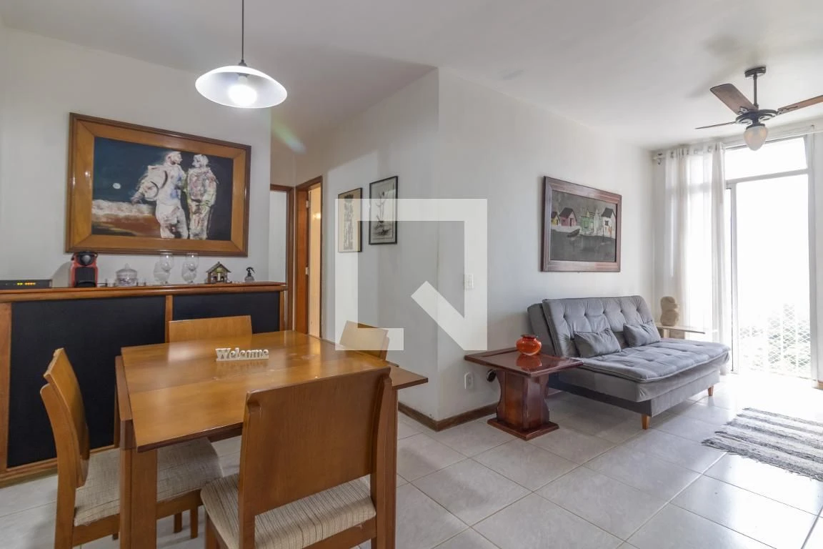 Apartamento mobiliado com 2 quartos e varanda — photo 3