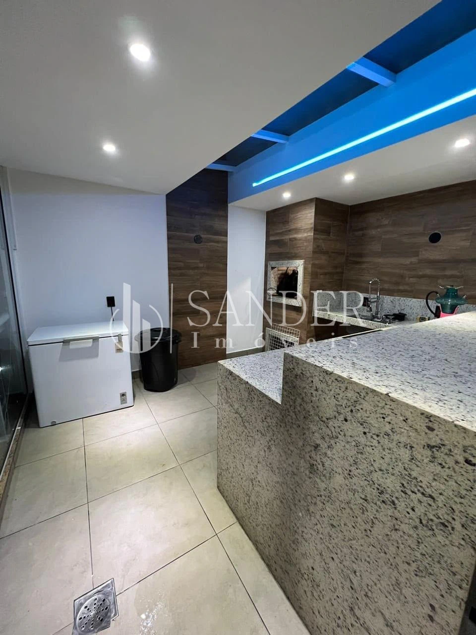 3-bedroom apartment with a private pool — photo 23