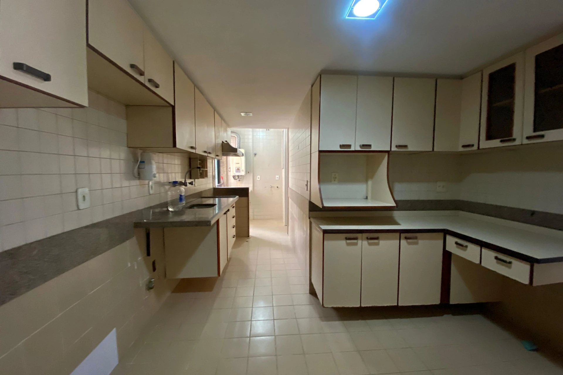 2-bedroom apartment in a building with a sauna — photo 6