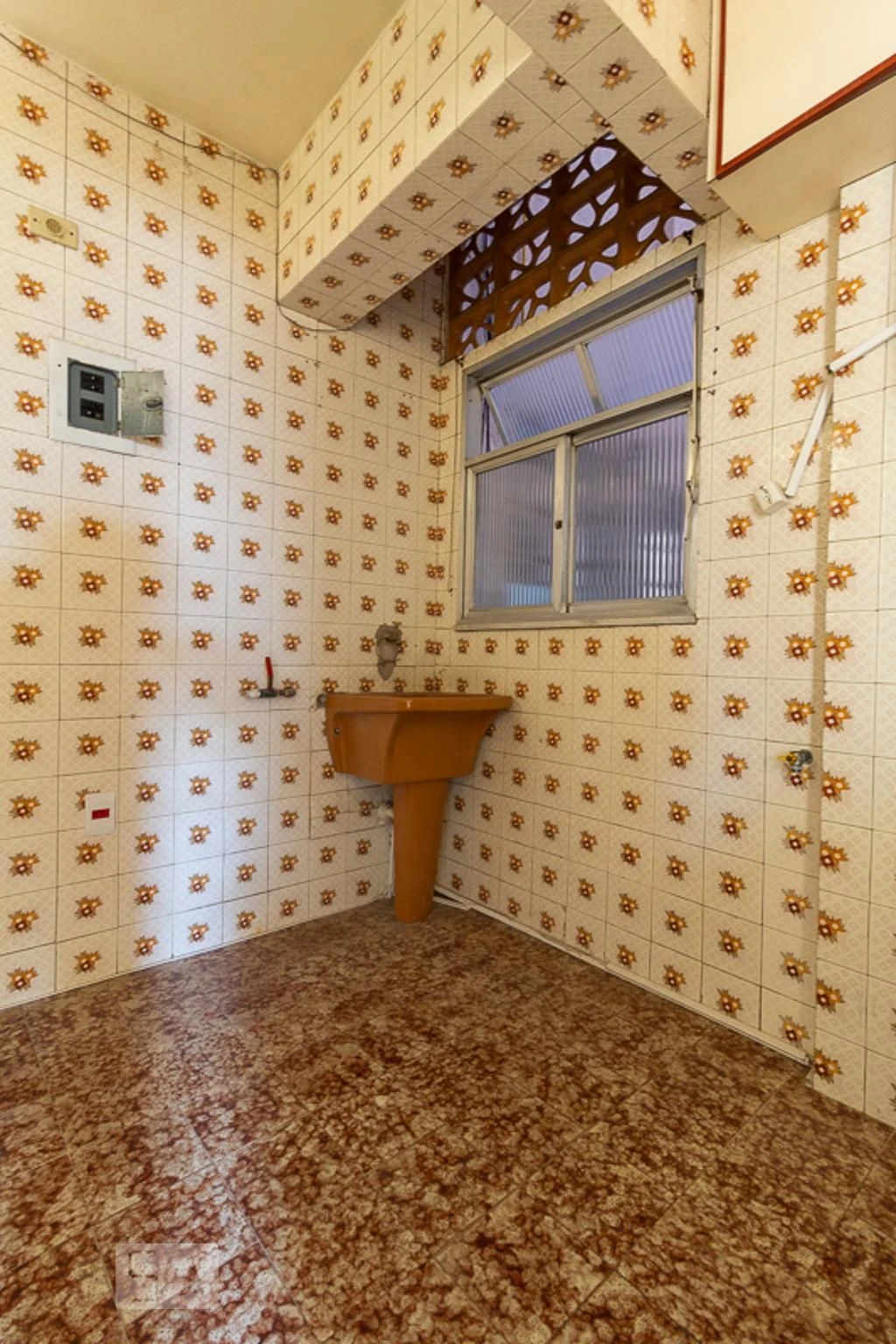 1-bedroom unfurnished apartment with a balcony and no parking — photo 10