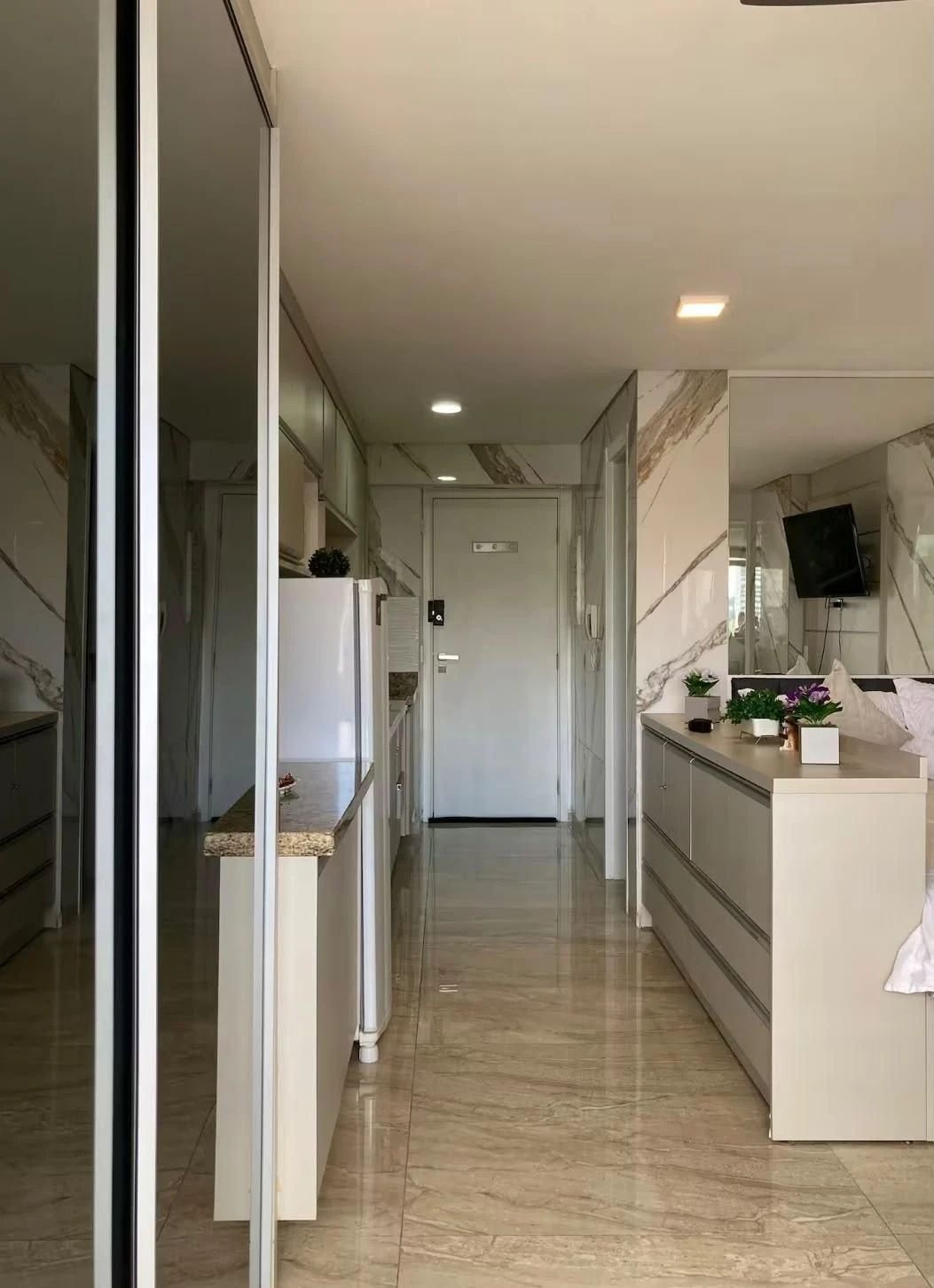 Furnished 29 m² studio in Curitiba — photo 8