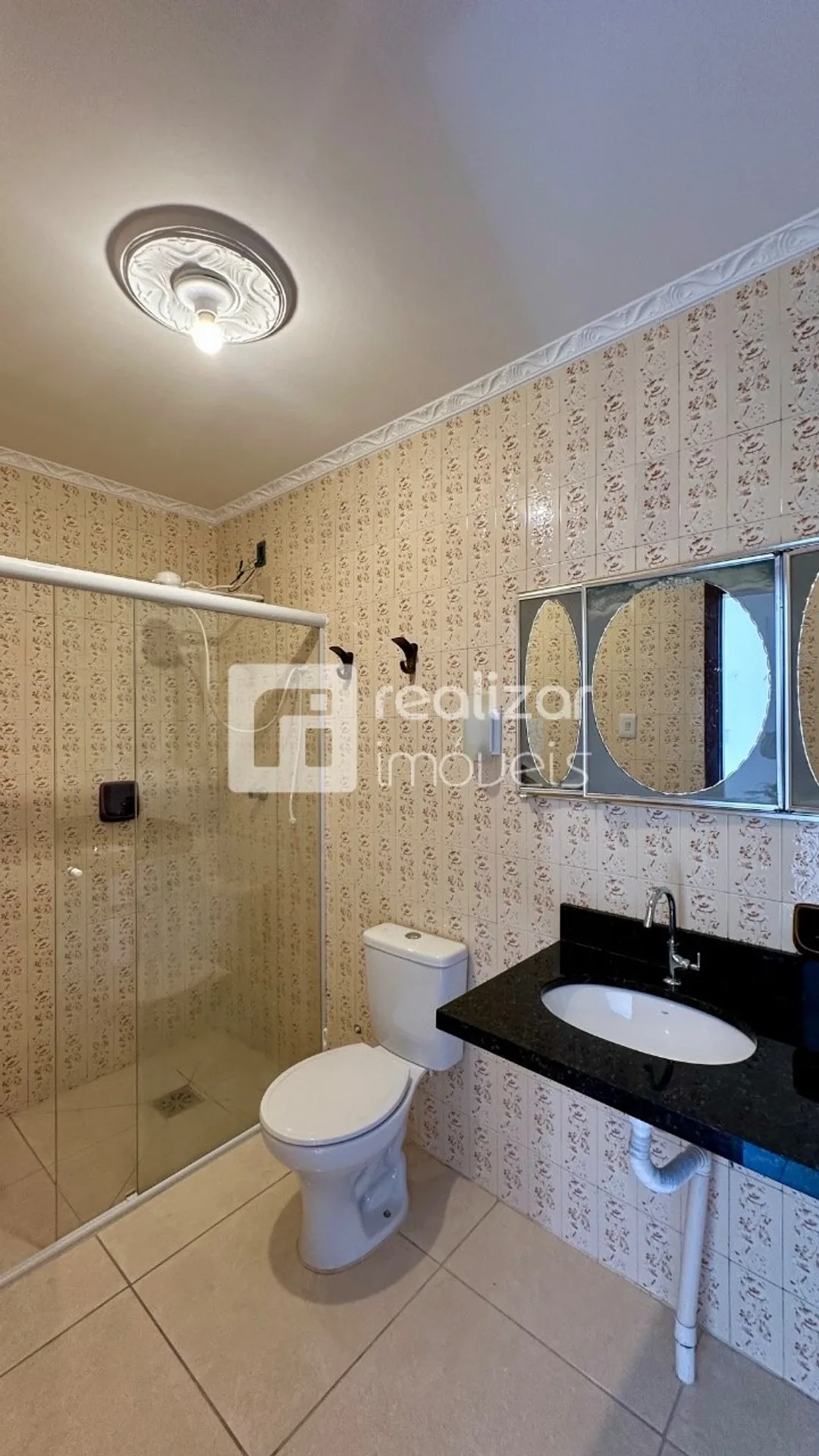 Casa térrea com 3 quartos e 250 m²