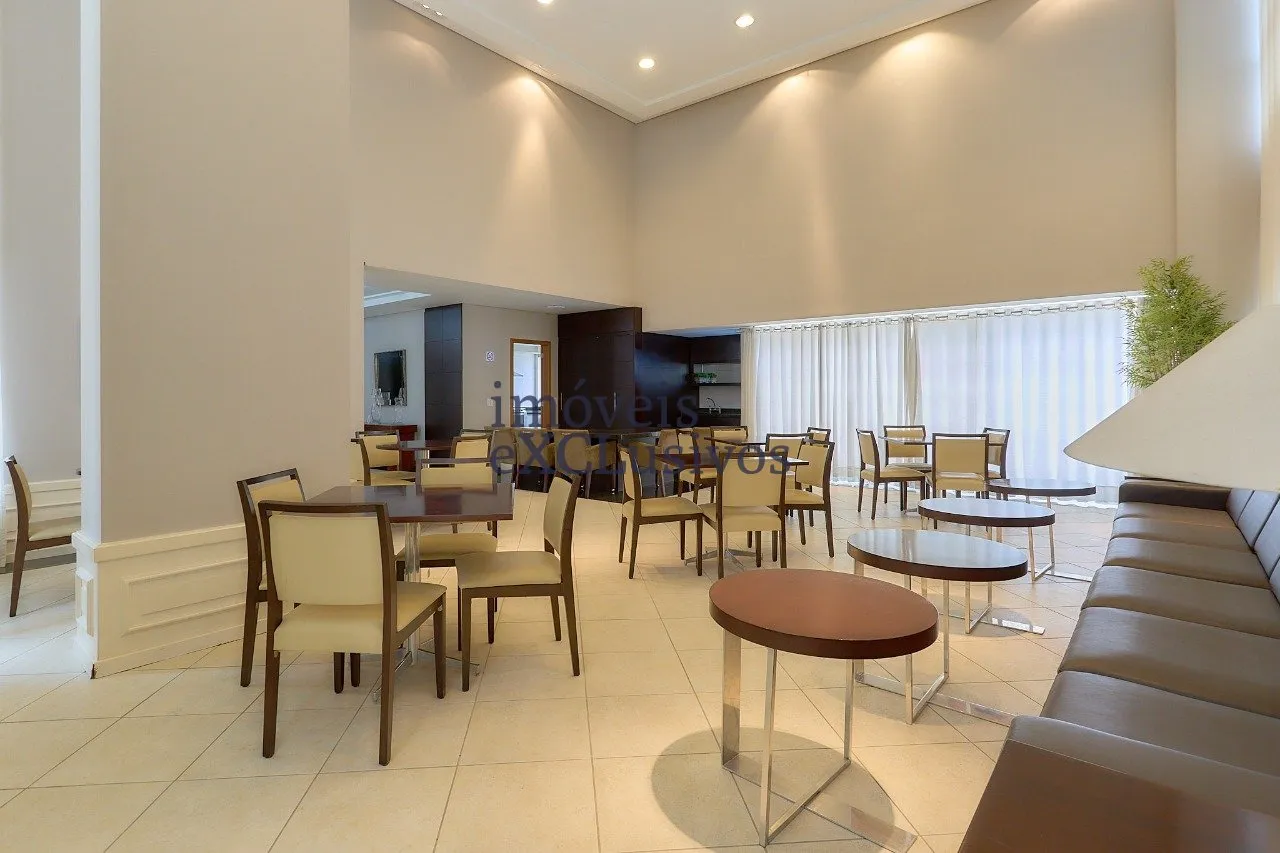 Floor-to-ceiling windows in a 3-bedroom apartment, 146 m² — photo 22