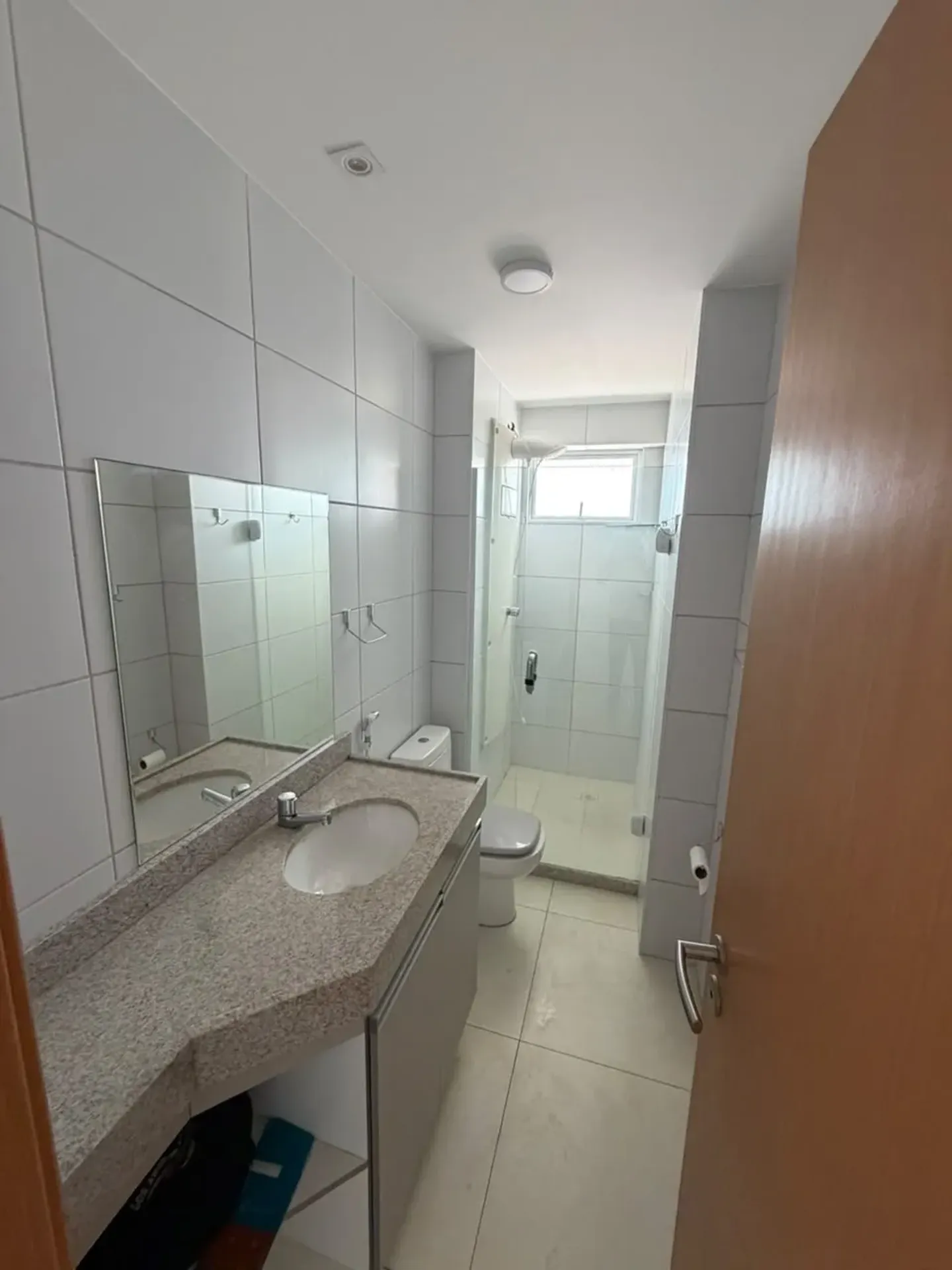 Furnished 2-bedroom apartment with city and water views — photo 9