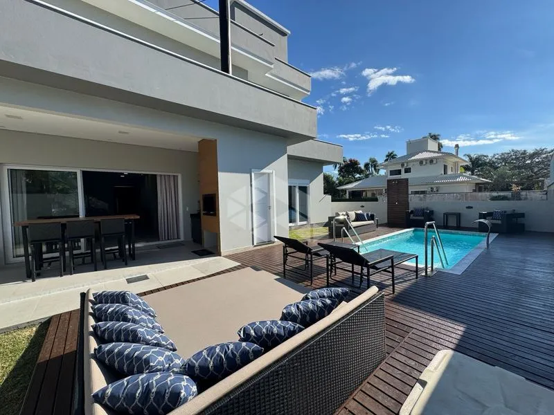 Furnished house with 4 en-suite bedrooms and private garden — photo 17