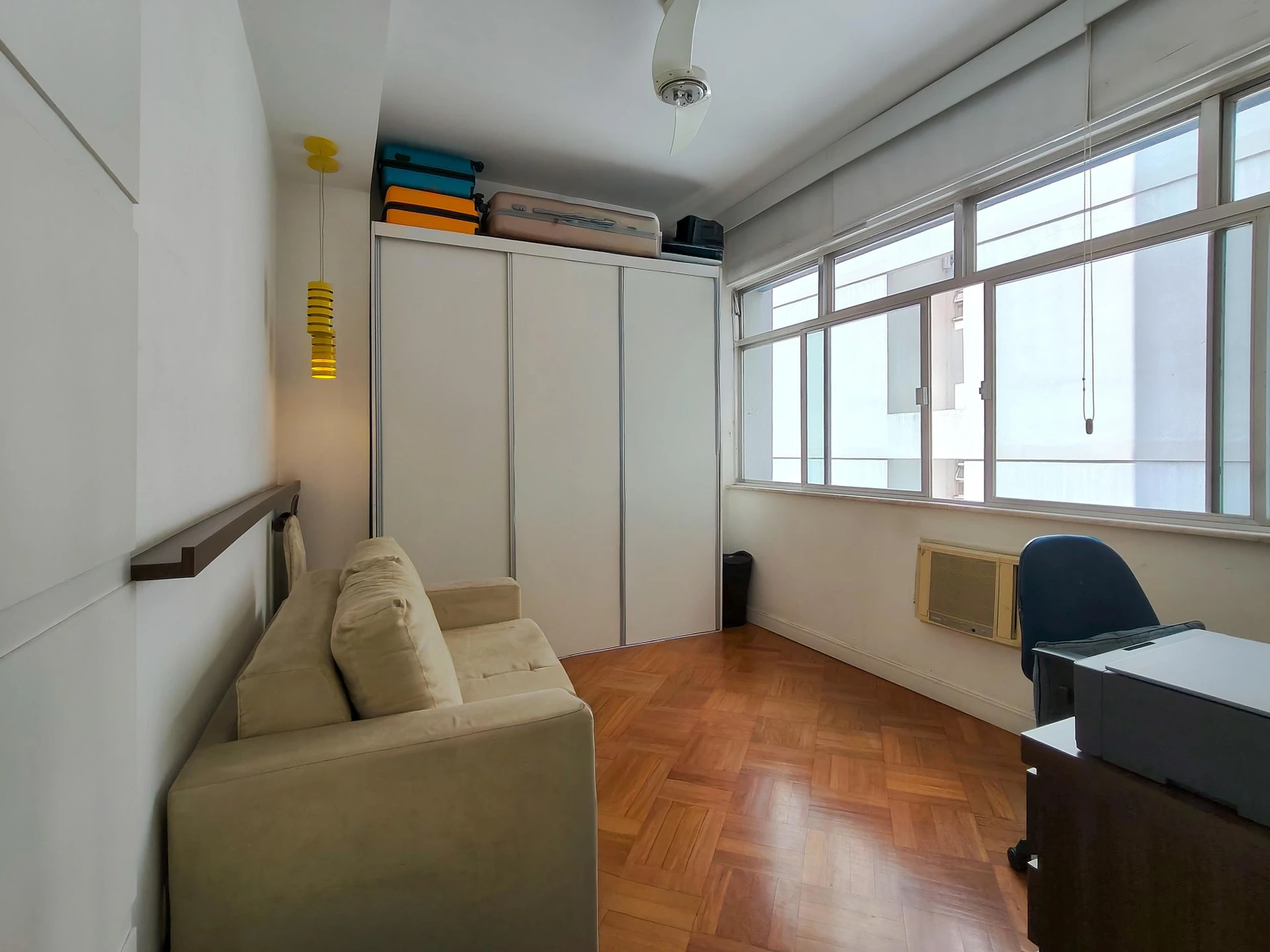 2-bedroom apartment with a mountain view in Rio de Janeiro — photo 8