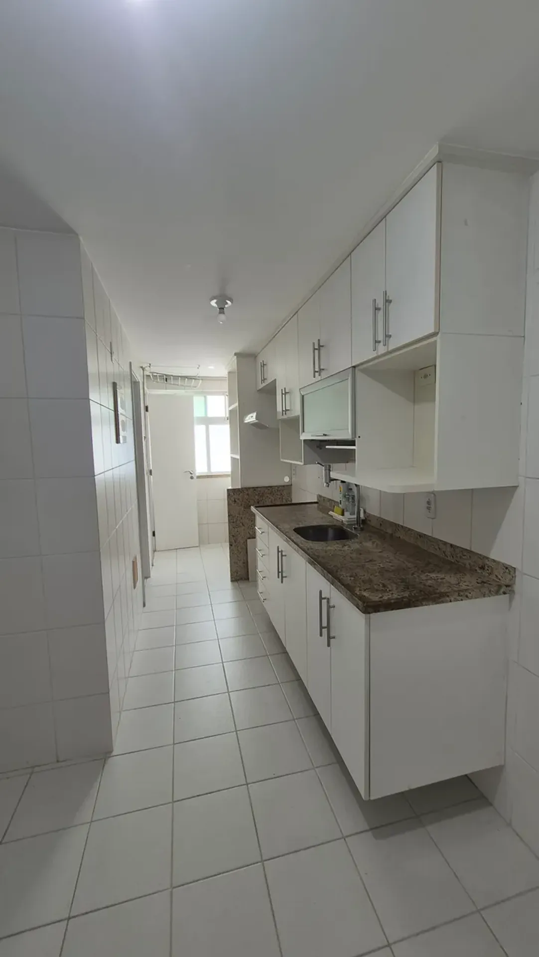 Apartment on the 6th floor with wood or laminate floors — photo 2