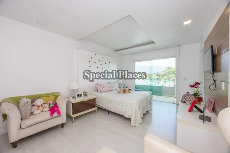 Casa mobiliada com 6 quartos e piscina no condomínio — photo 20