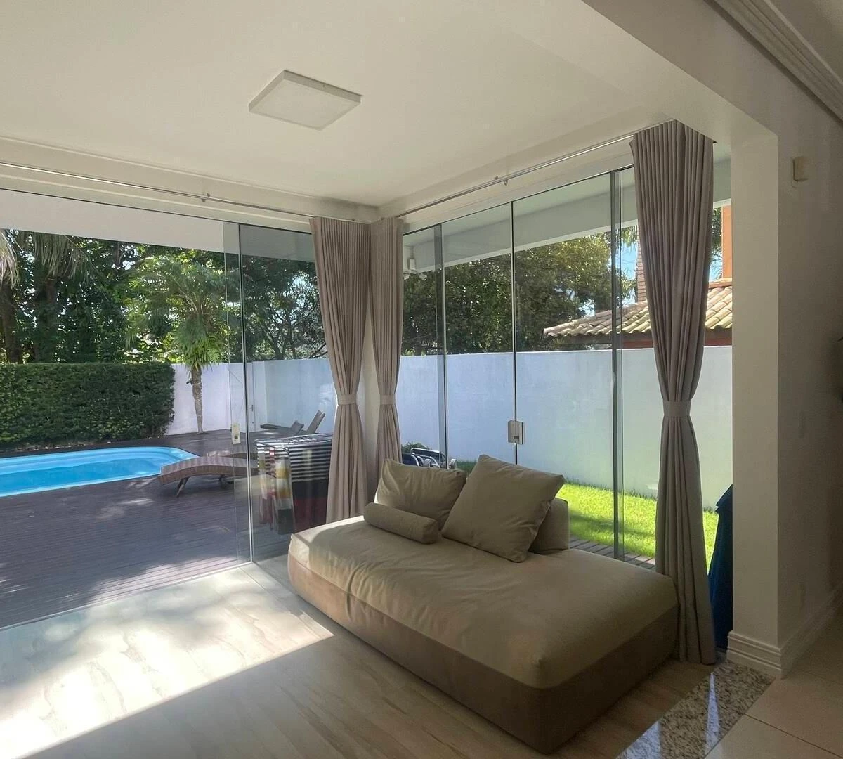 Home office in a 4-bedroom house, 320 m² — photo 8