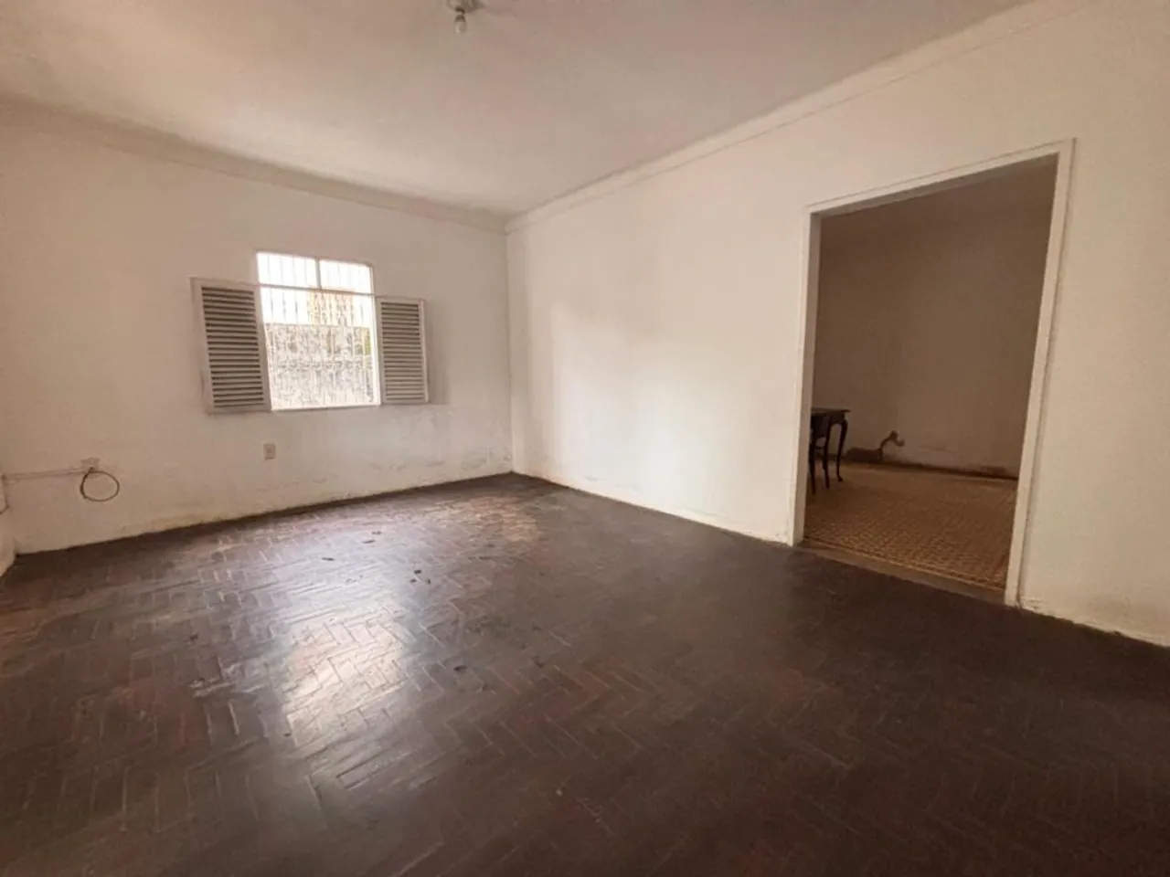 House with 5 bedrooms, 3 bathrooms and 308 m² private