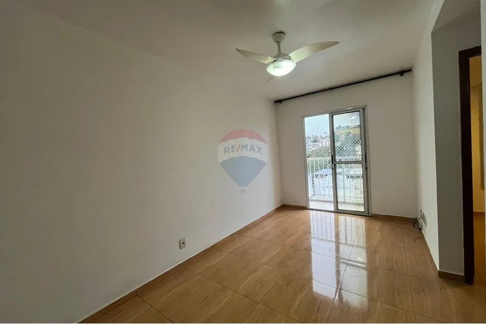 2-bedroom apartment in a building with a gym — photo 5