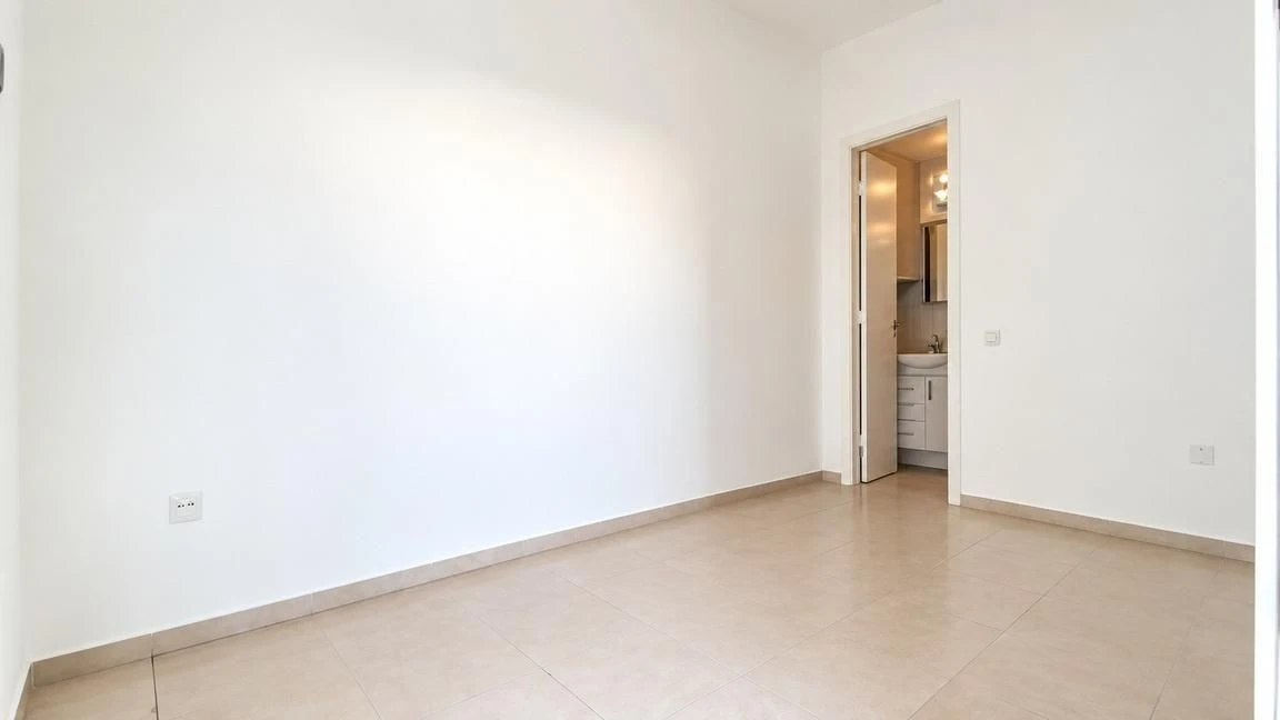 House, 207 m², with a water view — photo 52