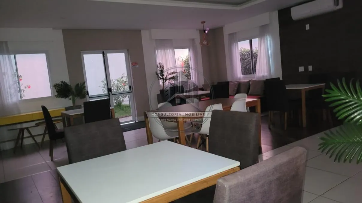 Apartamento de 1 quarto com piso de madeira ou laminado — photo 32