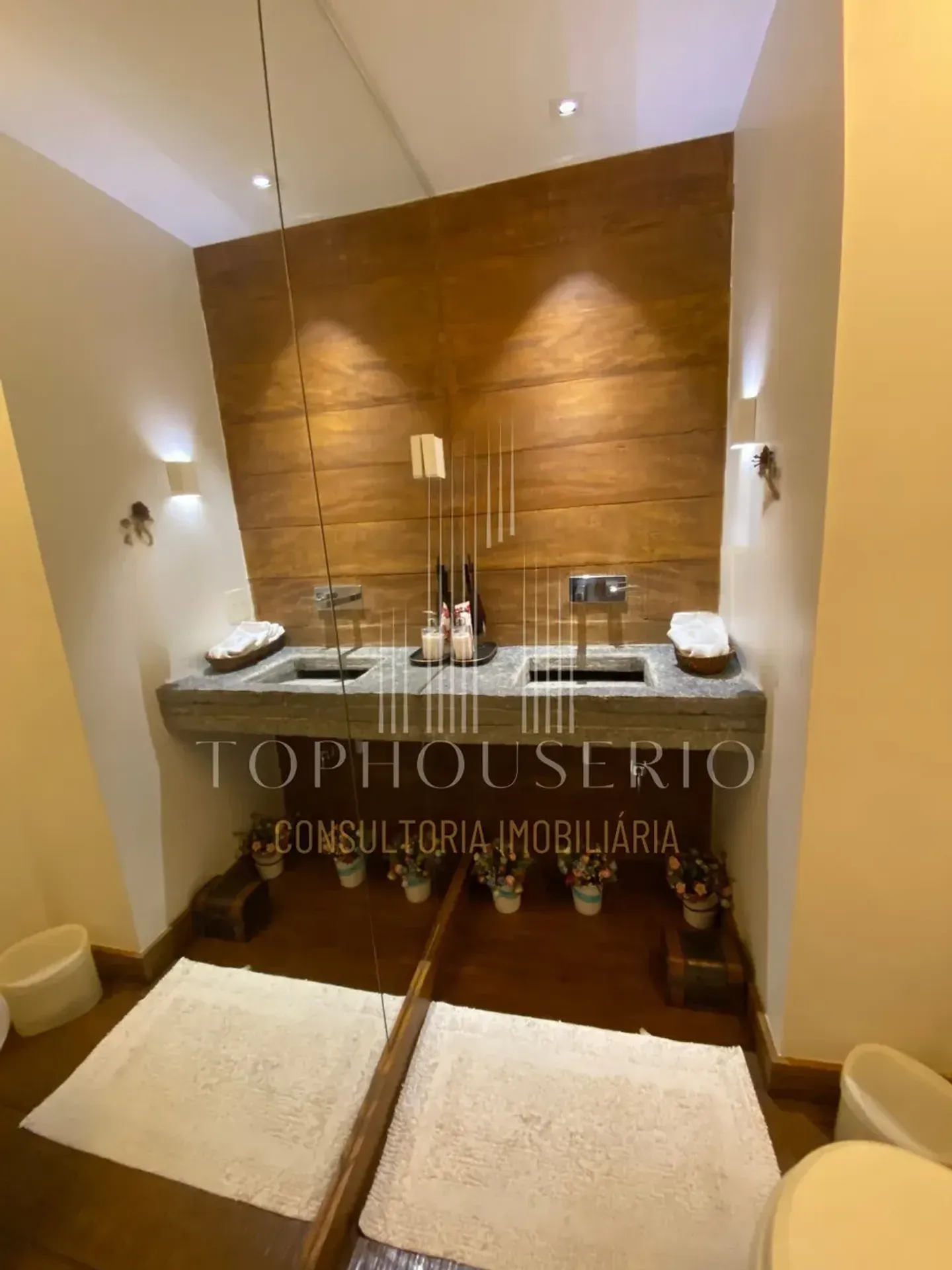 Furnished penthouse with 3 bedrooms and 4 bathrooms — photo 20