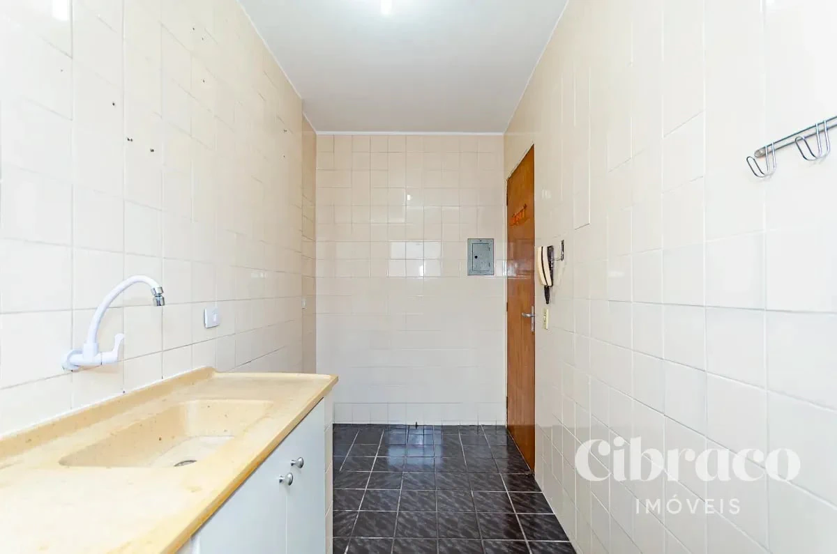 Apartamento com piso de madeira ou laminado, Rebouças