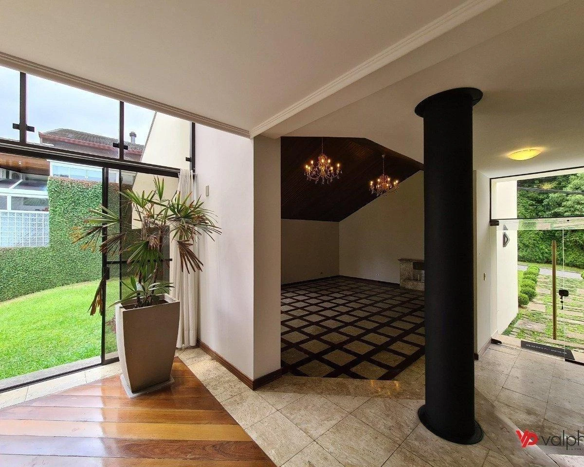 Condo house with 3 bedrooms and 5 bathrooms — photo 19