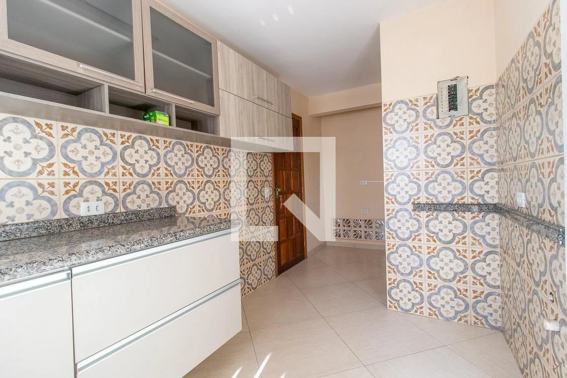 Apartamento de 3 quartos com piso de madeira ou laminado — photo 23
