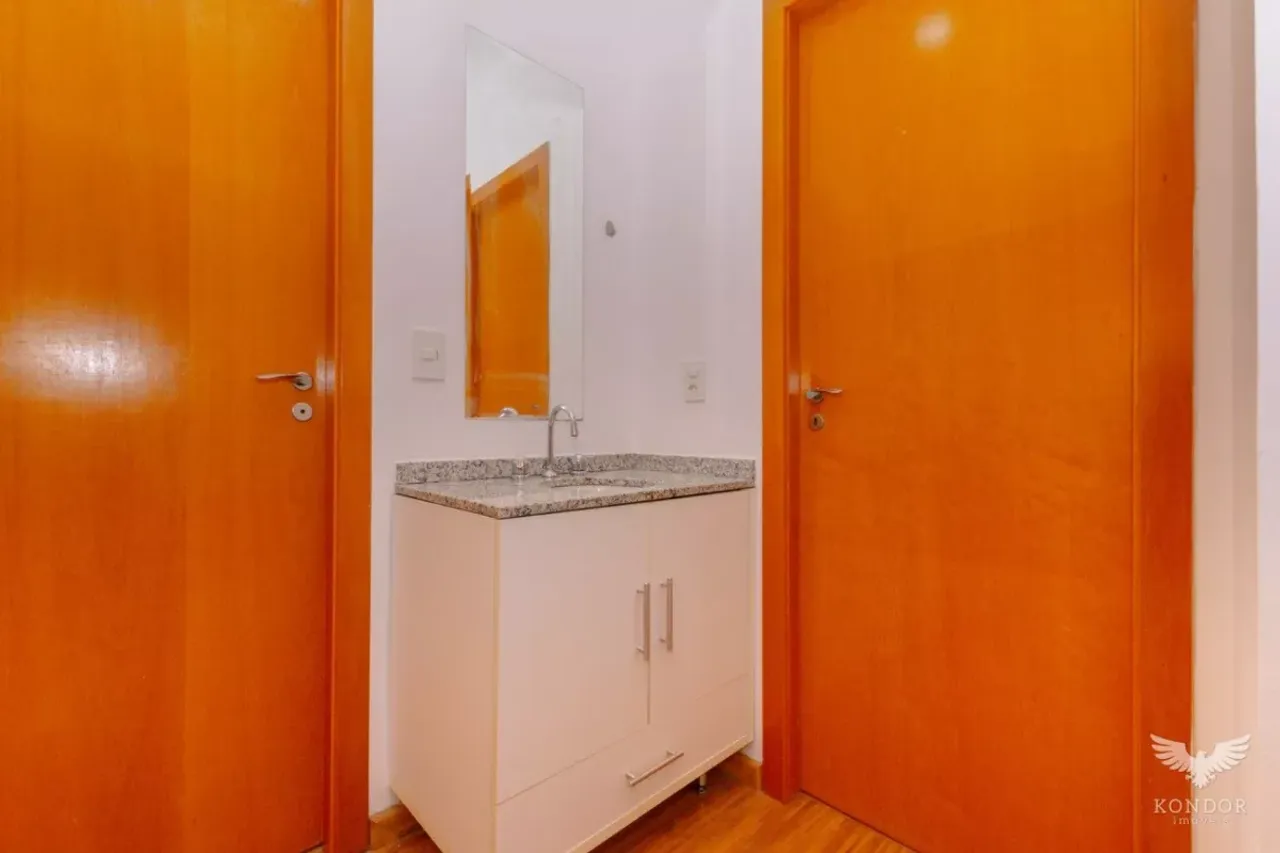 Furnished 2-bedroom apartment with open-plan kitchen — photo 12
